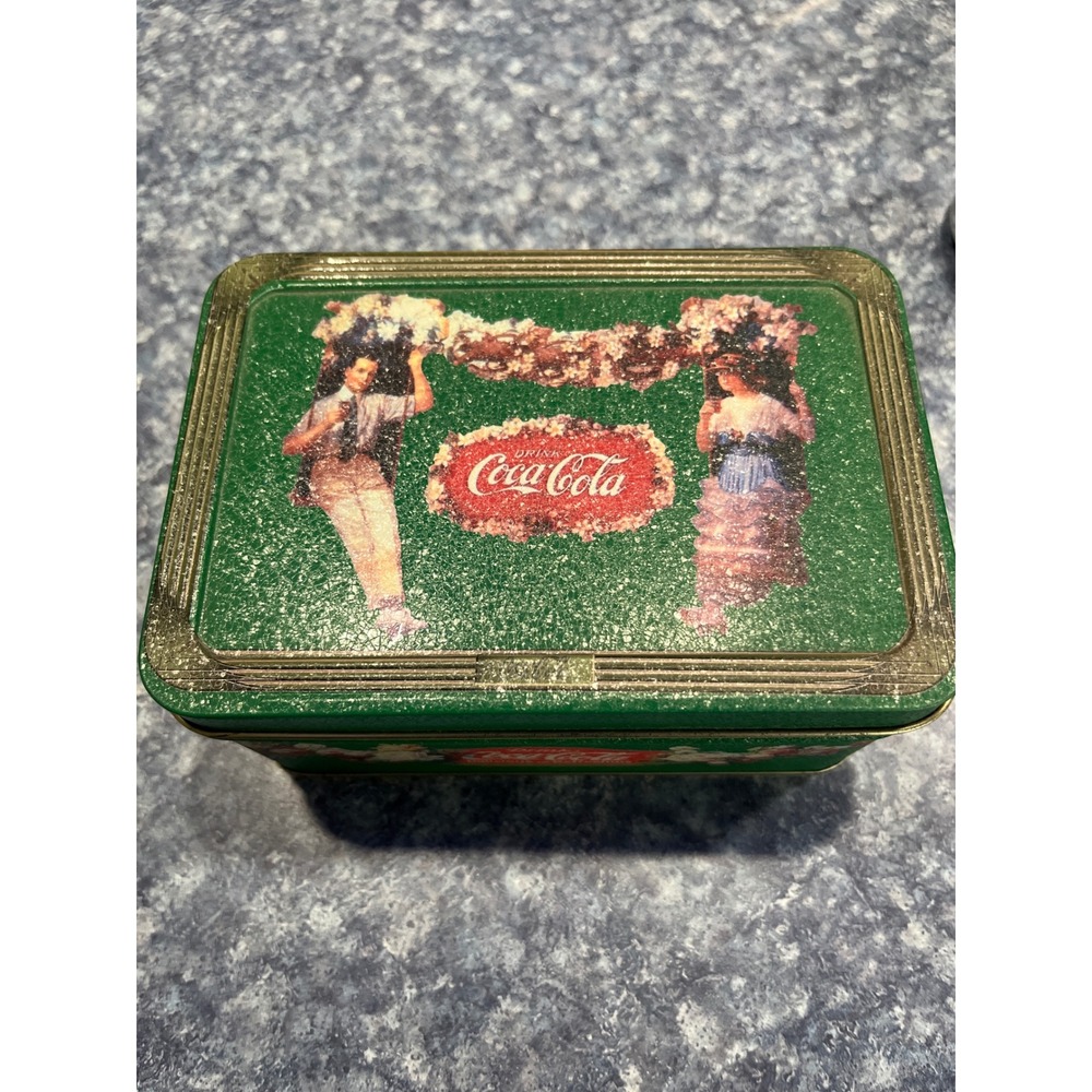 Vintage 2000 Coca-Cola Green Victorian Style Collectible Hinged Tin 6x4x3